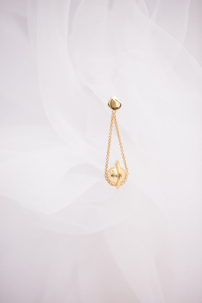 Golden Planet On The Chain Earring / Brooch