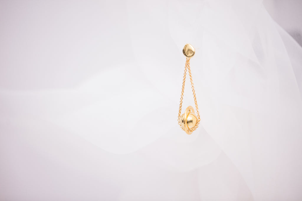 Golden Planet On The Chain Earring / Brooch